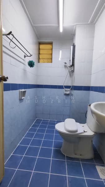 Pangsapuri untuk Dijual di D'shire Villa - Ashiken Mudzrin - Bathroom - PropertyGuru.com.my