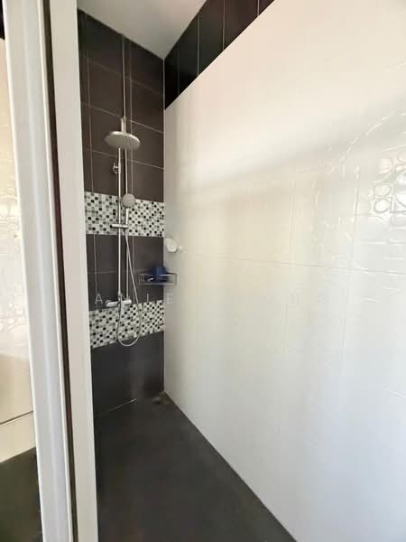 Semi-Detached House for Sale in Taman Perling (Perling) - Daniel Wong - Bathroom - PropertyGuru.com.my