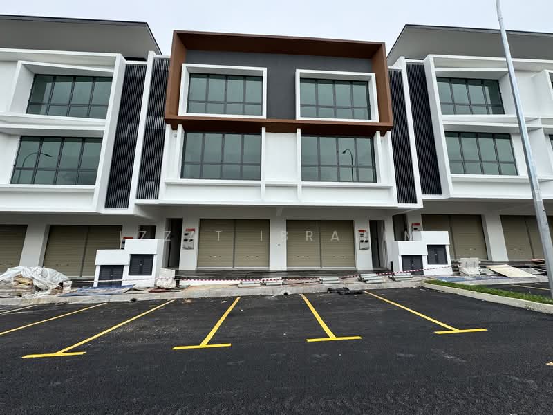 Kedai / Pejabat untuk Dijual di Bandar Seri Putra (Bangi) - Izzat Ibrahim - PropertyGuru.com.my
