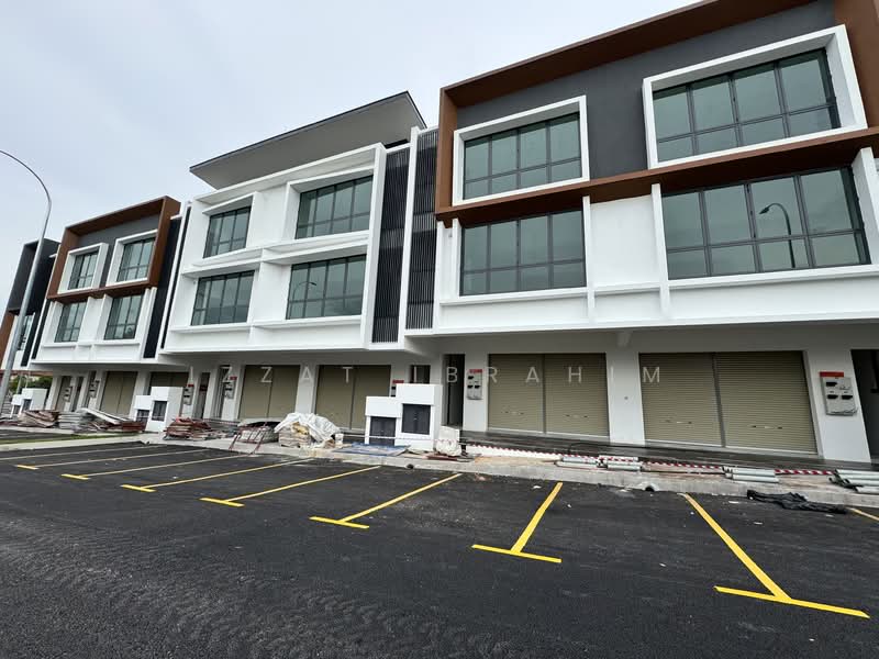 Kedai / Pejabat untuk Dijual di Bandar Seri Putra (Bangi) - Izzat Ibrahim - PropertyGuru.com.my