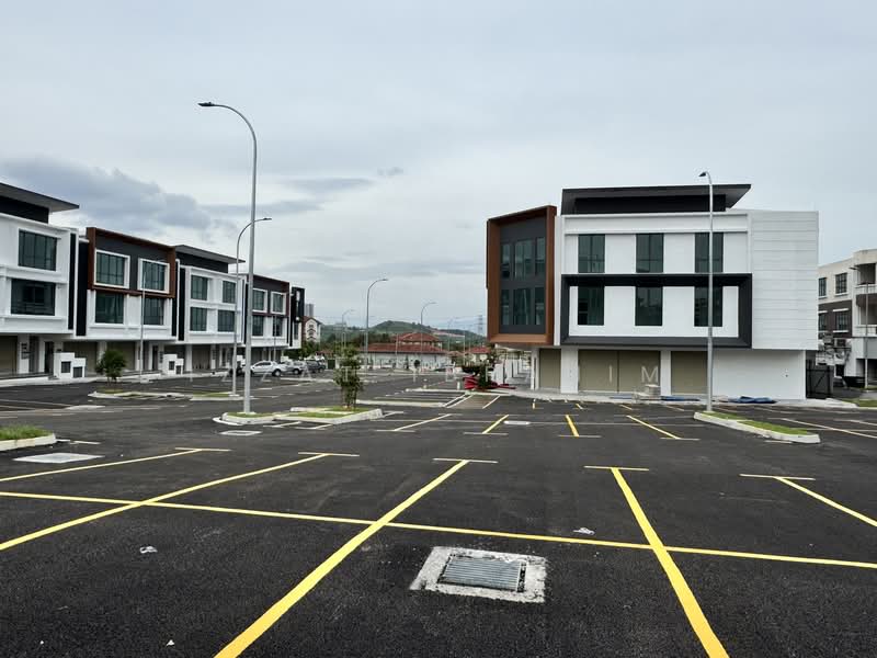 Kedai / Pejabat untuk Dijual di Bandar Seri Putra (Bangi) - Izzat Ibrahim - PropertyGuru.com.my