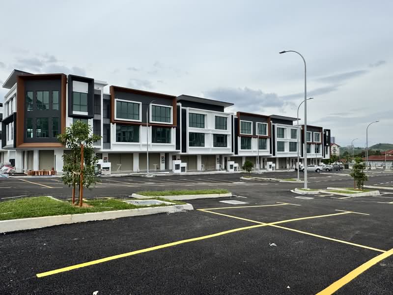 Kedai / Pejabat untuk Dijual di Bandar Seri Putra (Bangi) - Izzat Ibrahim - PropertyGuru.com.my