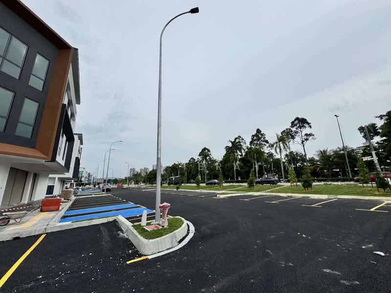 Kedai / Pejabat untuk Dijual di Bandar Seri Putra (Bangi) - Izzat Ibrahim - PropertyGuru.com.my