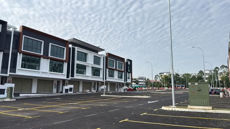 Kedai / Pejabat untuk Dijual di Bandar Seri Putra (Bangi) - Izzat Ibrahim - PropertyGuru.com.my