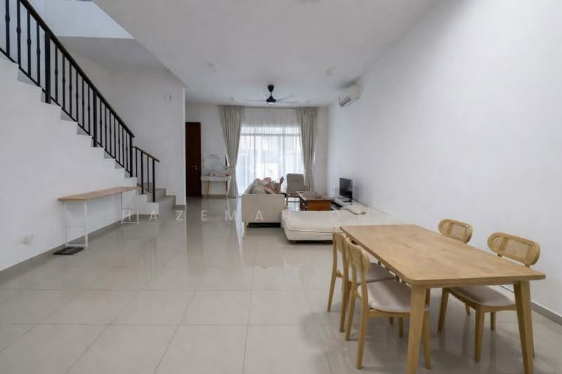 2-storey Terraced House for Sale in Setia Safiro (Cyberjaya) - Hazeman Omar - Living Room - PropertyGuru.com.my