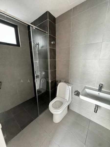 Servis Apartment untuk Dijual di Sunway Belfield - Aaron Wong - Bathroom - PropertyGuru.com.my