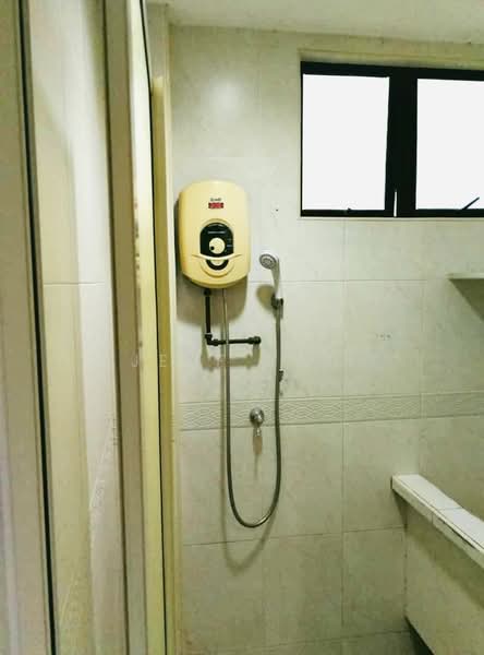 Pangsapuri untuk Dijual di Sri Permai - Jeff Tan - Bathroom - PropertyGuru.com.my