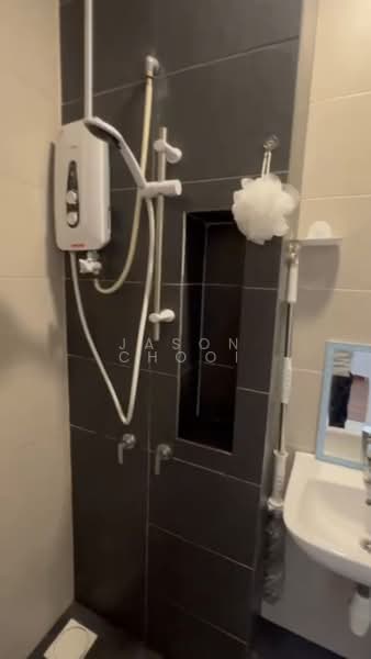Servis Apartment untuk Disewa di Pacific Star - Jason Chooi - Bathroom - PropertyGuru.com.my