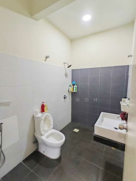2-storey Terraced House for Sale in Bandar Nusaputra (Puchong) - Evan Goh - Bathroom - PropertyGuru.com.my