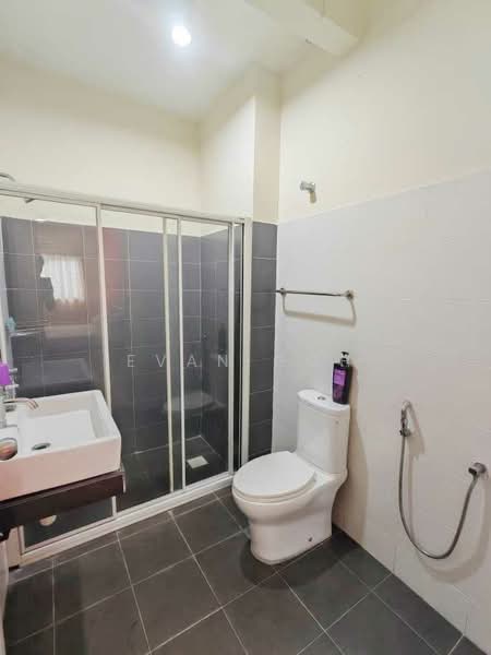 2-storey Terraced House for Sale in Bandar Nusaputra (Puchong) - Evan Goh - Bathroom - PropertyGuru.com.my