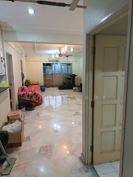 Kondominium untuk Dijual di La Villas Condominium - Gilbert Hor - Living Room - PropertyGuru.com.my