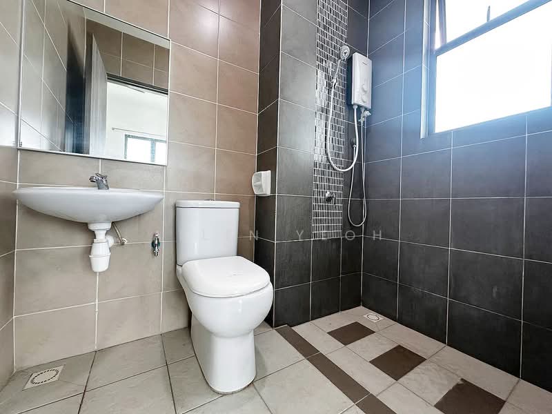 Condominium for Sale at Tree Sparina - Allen Yeoh - Bathroom - PropertyGuru.com.my