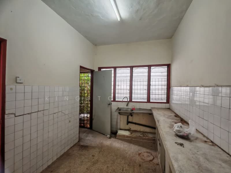 Rumah Teres 2-Tingkat untuk Dijual di Taman Connaught (Cheras) - Kingston Choo - Kitchen - PropertyGuru.com.my