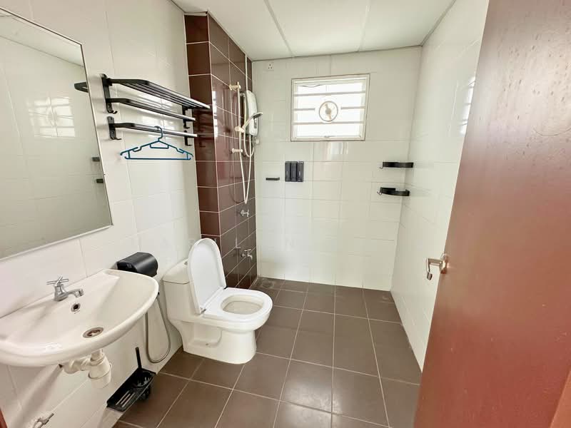 Apartment for Sale at Residensi Alam Damai (PR1MA @ Alam Damai) - Marilyn Khor - Bathroom - PropertyGuru.com.my