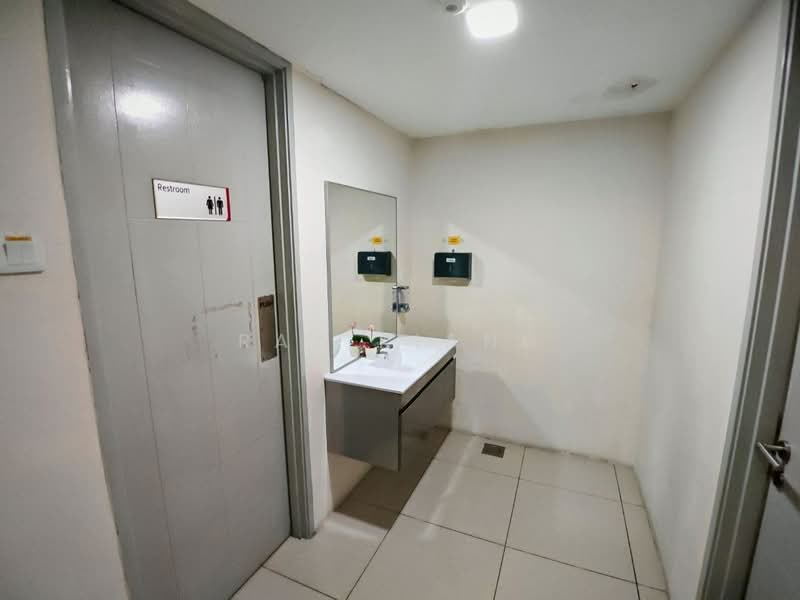 Kedai / Pejabat untuk Disewa di Taman Sri Tebrau (Johor Bahru) - Ray Kiang - Bathroom - PropertyGuru.com.my