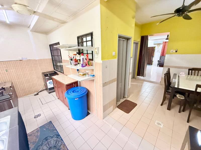 Terraced House for Sale in Sungai Buloh (Selangor) - Nana Cheah - Kitchen - PropertyGuru.com.my