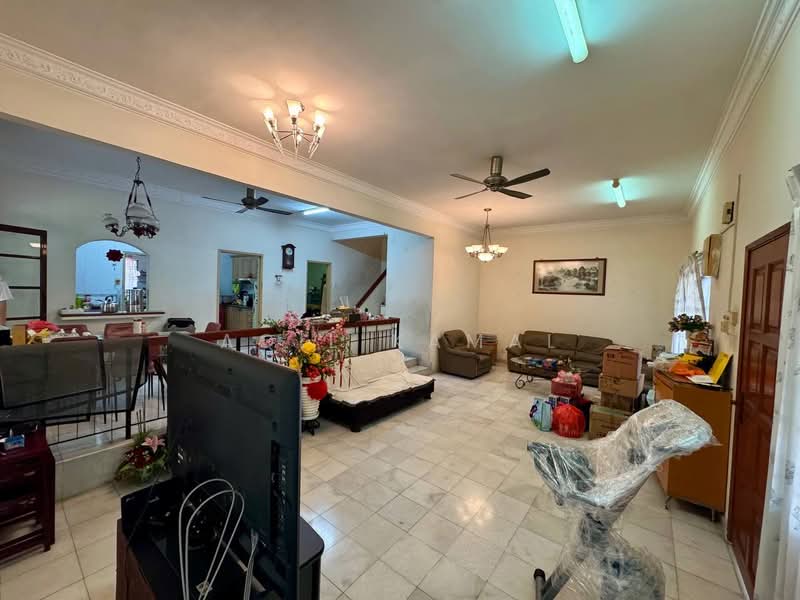 Terraced House for Sale in Bukit Jelutong (Shah Alam) - Aqil Kamal - Living Room - PropertyGuru.com.my