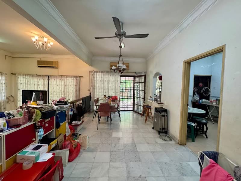 Terraced House for Sale in Bukit Jelutong (Shah Alam) - Aqil Kamal - Living Room - PropertyGuru.com.my