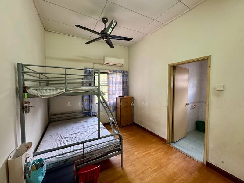 Terraced House for Sale in Bukit Jelutong (Shah Alam) - Aqil Kamal - PropertyGuru.com.my