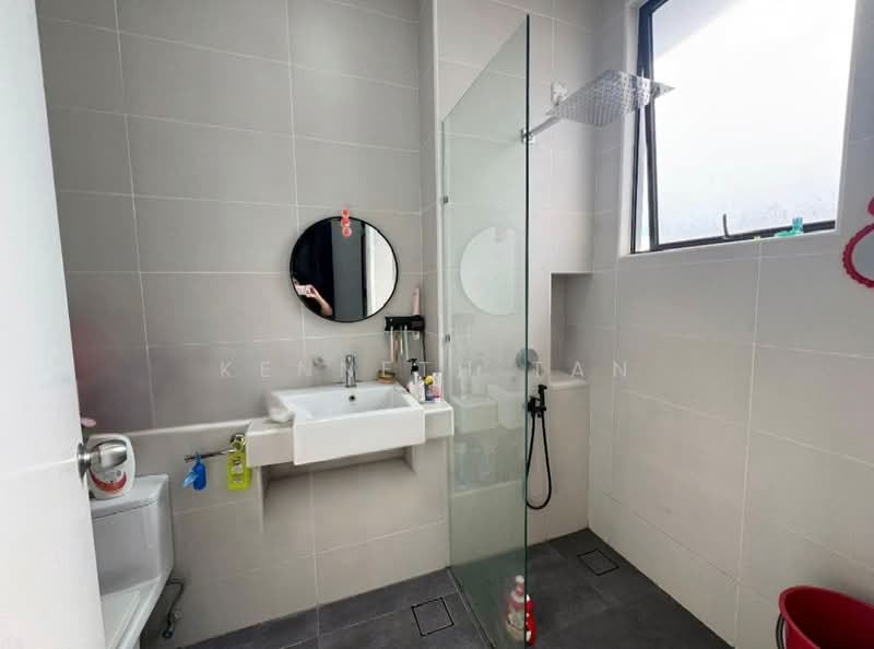 Rumah Teres 2 Tingkat untuk Dijual di Taman Ekoflora (Johor Bahru) - Kenneth Tan - Bathroom - PropertyGuru.com.my