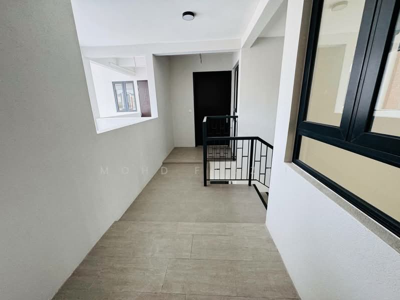 Rumah Teres 2 Tingkat untuk Dijual di Shah Alam (Selangor) - Mohd Fadzli - Corridor - PropertyGuru.com.my