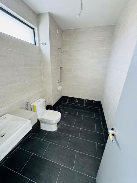 Rumah Teres 2 Tingkat untuk Dijual di Shah Alam (Selangor) - Mohd Fadzli - Bathroom - PropertyGuru.com.my