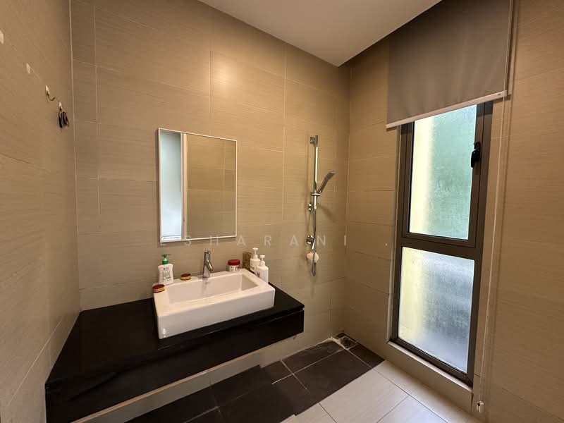 3-storey Terraced House for Sale in Batu 9 (Cheras) - Esharani . - Bathroom - PropertyGuru.com.my