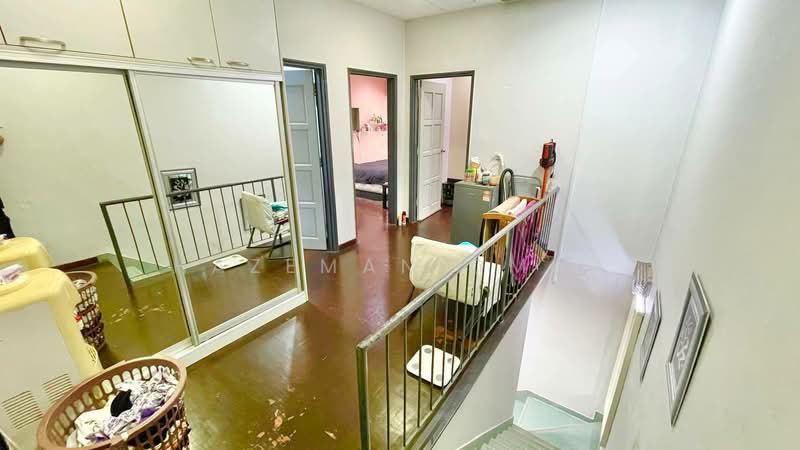 Rumah Teres 2 Tingkat untuk Dijual di Seksyen 17 (Petaling Jaya) - Hazeman Omar - Corridor - PropertyGuru.com.my