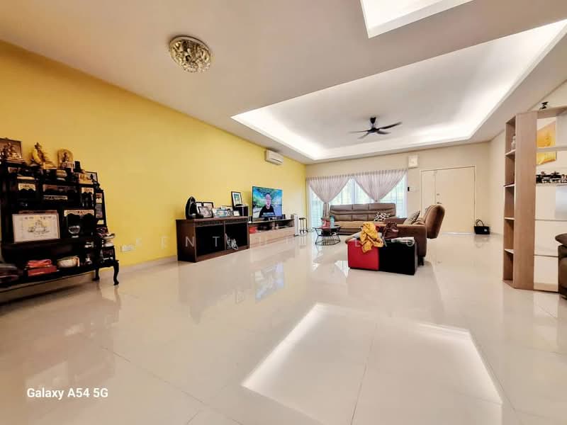 2-storey Terraced House for Sale in Bandar Nusaputra (Puchong) - KENT HUI LAU - Living Room - PropertyGuru.com.my