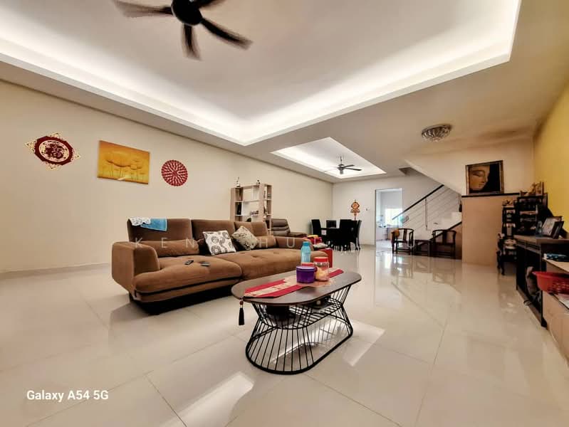 2-storey Terraced House for Sale in Bandar Nusaputra (Puchong) - KENT HUI LAU - Living Room - PropertyGuru.com.my