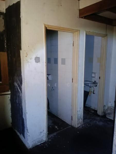 Shop / Office for Sale in Taman Larkin Perdana (Johor Bahru) - Celine Chai - Bathroom - PropertyGuru.com.my