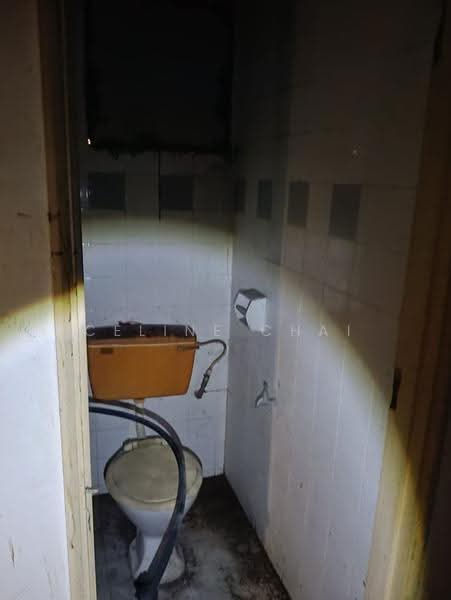 Shop / Office for Sale in Taman Larkin Perdana (Johor Bahru) - Celine Chai - Bathroom - PropertyGuru.com.my