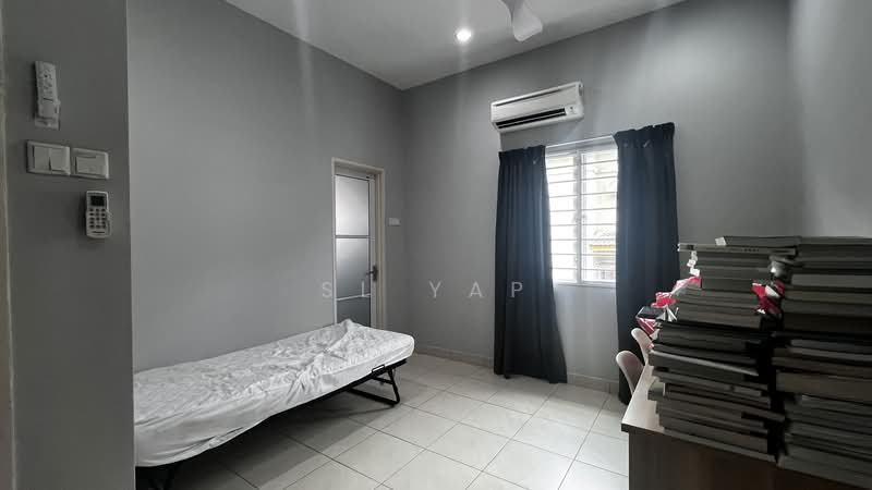 2-storey Terraced House for Rent in Seremban (Negeri Sembilan) - SL Yap - Bedroom - PropertyGuru.com.my