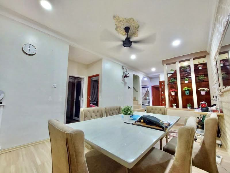1-storey Terraced House for Sale in Taman Pelangi Indah (Ulu Tiram) - Azlina Muslim - Dining Room - PropertyGuru.com.my