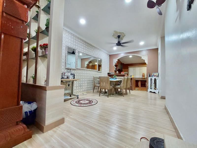 1-storey Terraced House for Sale in Taman Pelangi Indah (Ulu Tiram) - Azlina Muslim - Dining Room - PropertyGuru.com.my