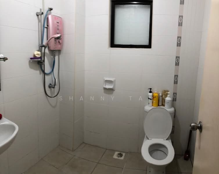 Semi-Detached House for Sale in Bukit Sungai Long (Bandar Sungai Long) - Shanny Tan - Bathroom - PropertyGuru.com.my