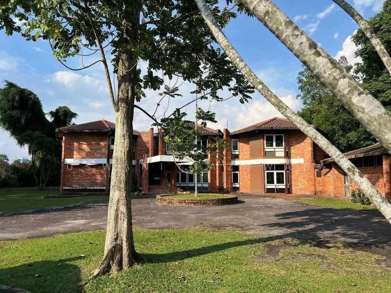 Bungalow House for Sale in Seksyen 16 (Petaling Jaya) - Uswani Mazuwan - Exterior - PropertyGuru.com.my