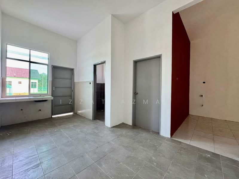 Terraced House for Sale in Balok (Pahang) - Izzat Azman - Kitchen - PropertyGuru.com.my