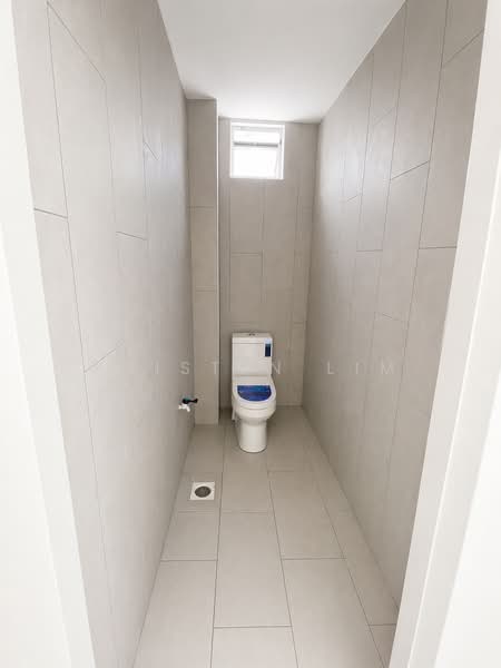 Kedai untuk Disewa di Kuchai Entrepreneurs Park (Kuchai Lama) - Kristen Lim - Bathroom - PropertyGuru.com.my