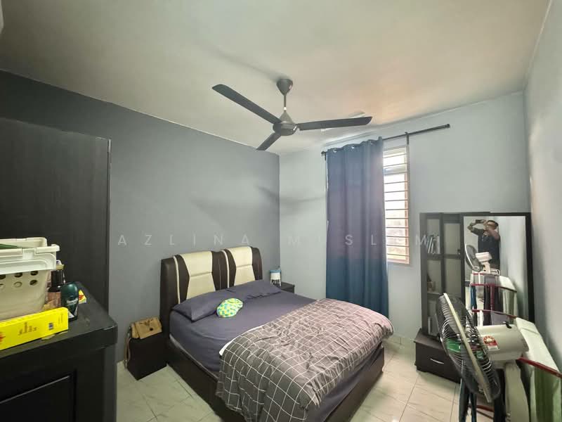 Apartment for Sale at Denai Nusantara Apartment - Azlina Muslim - Bedroom - PropertyGuru.com.my