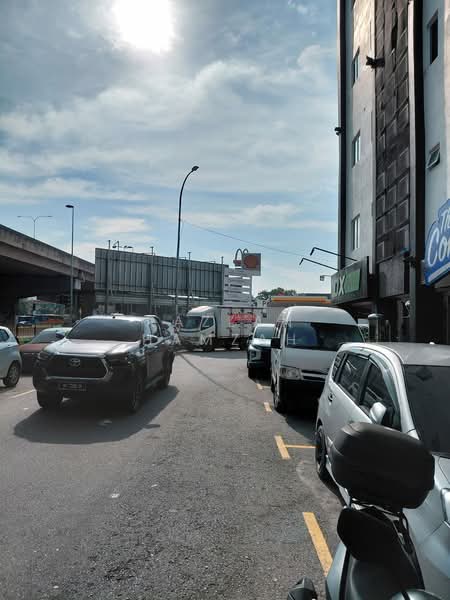Shop for Sale in Taman Sri Batu Caves (Batu Caves) - Razlan Hamzah - Exterior - PropertyGuru.com.my