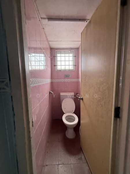 Shop for Rent in Taman Puchong Permai (Puchong) - Joey Wong - Bathroom - PropertyGuru.com.my