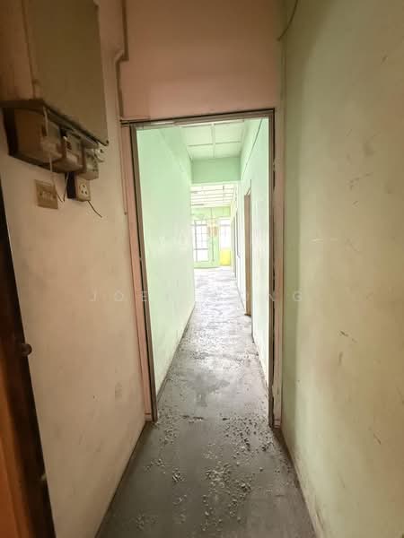 Shop for Rent in Taman Puchong Permai (Puchong) - Joey Wong - Corridor - PropertyGuru.com.my