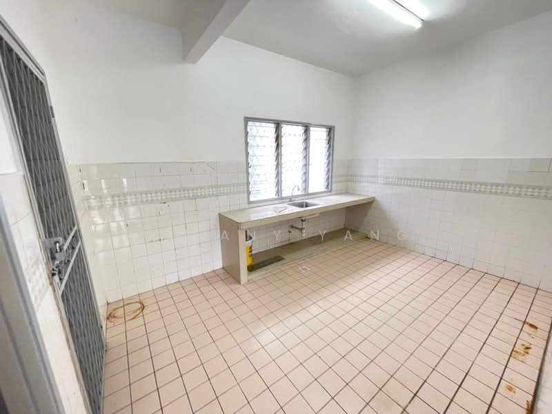 1-storey Terraced House for Sale in Antara Gapi (Ulu Yam) - Tiffany Yang - Kitchen - PropertyGuru.com.my