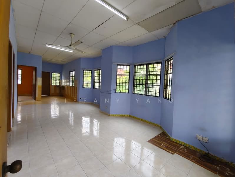 Rumah Teres 1 Tingkat untuk Dijual di Antara Gapi (Ulu Yam) - Tiffany Yang - Living Room - PropertyGuru.com.my