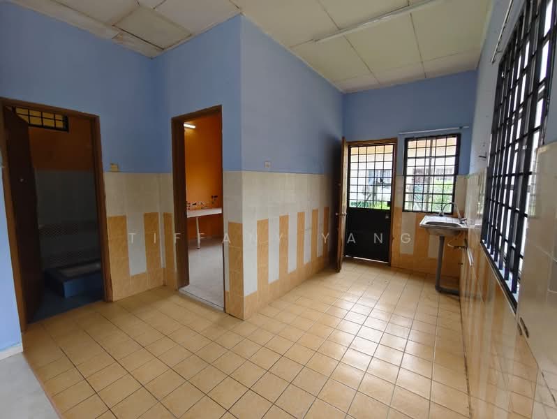Rumah Teres 1 Tingkat untuk Dijual di Antara Gapi (Ulu Yam) - Tiffany Yang - Kitchen - PropertyGuru.com.my