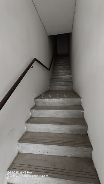 Kedai untuk Dijual di Taman Daiman Jaya (Kota Tinggi) - Deven Thye - Corridor - PropertyGuru.com.my
