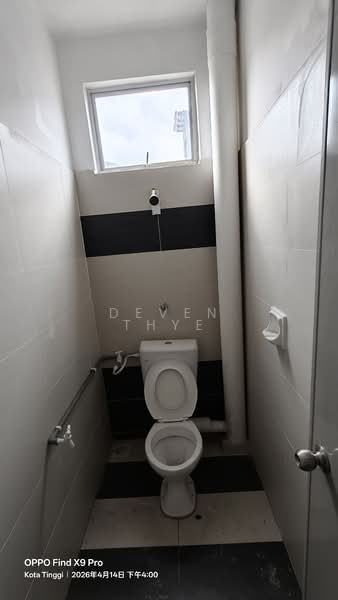Kedai untuk Dijual di Taman Daiman Jaya (Kota Tinggi) - Deven Thye - Bathroom - PropertyGuru.com.my