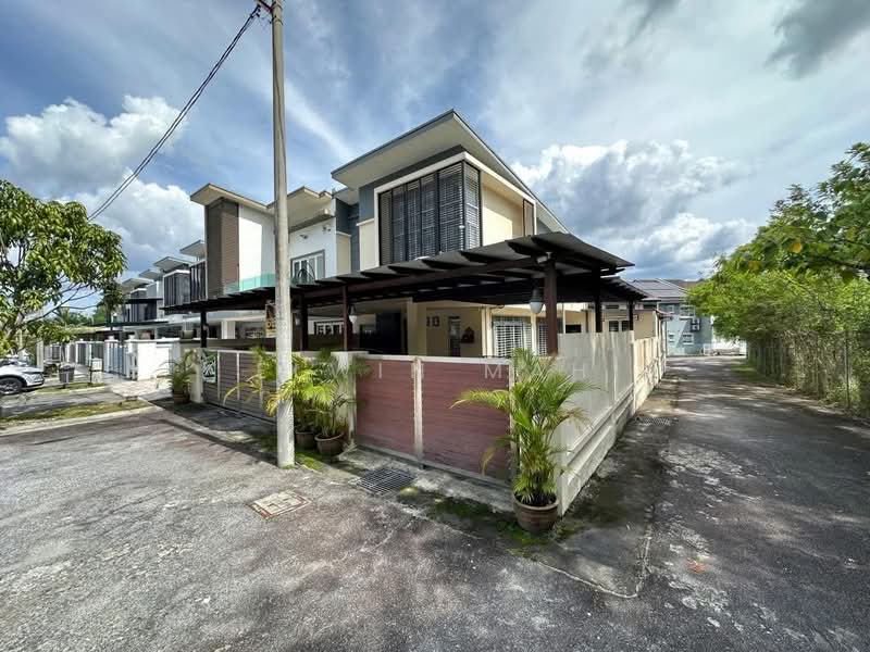 Rumah Teres 2 Tingkat untuk Dijual di Kota Emerald (Rawang) - Elwin Mah - Exterior - PropertyGuru.com.my