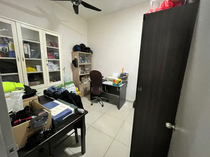 Rumah Teres 2 Tingkat untuk Dijual di Kota Emerald (Rawang) - Elwin Mah - Study - PropertyGuru.com.my